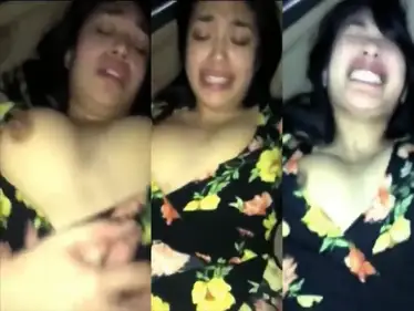 Cewek Menjerit Sakit Dientot Dalam Mobil