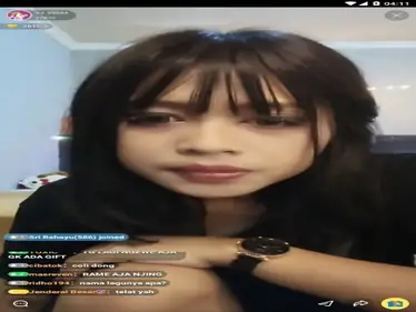 Jilbab Hitam Cantik Dikasih Jatah BJ Crot Lumer