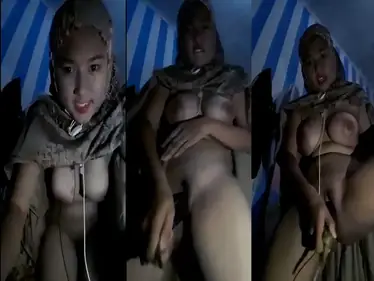 Siswi SMP Pakai Seragam Belajar Ngewe